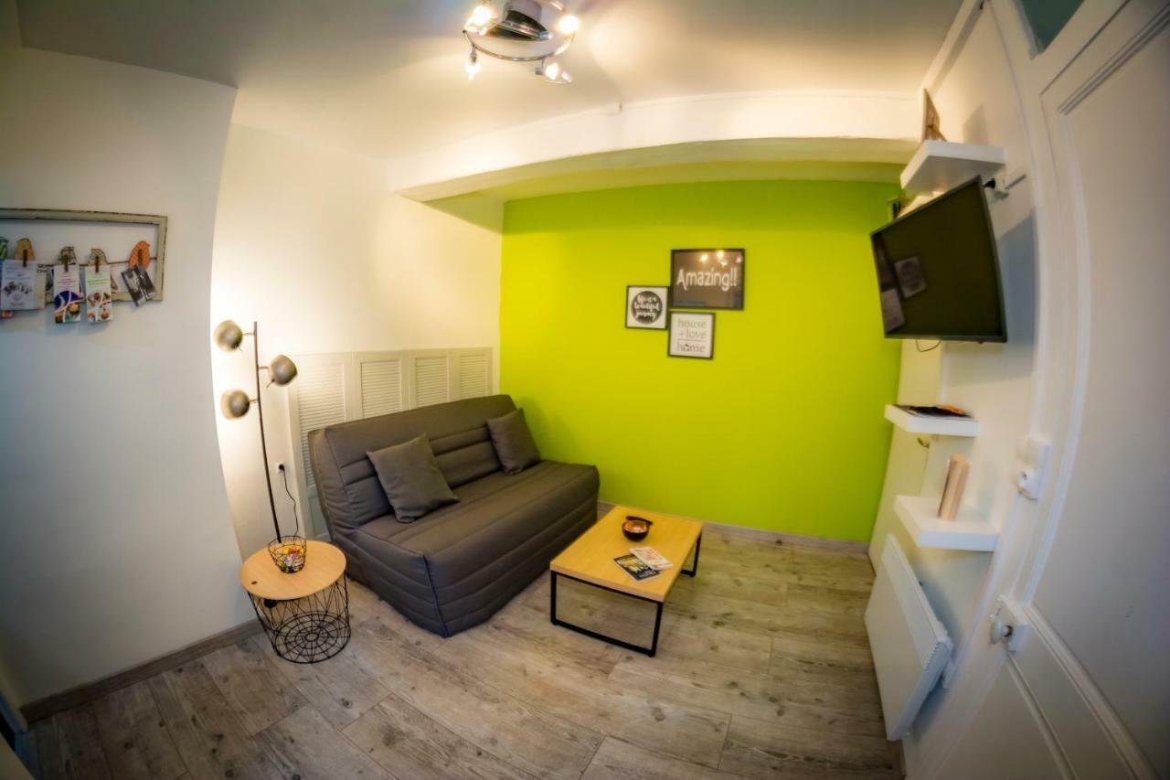 CHEVAL DE TROYES - Ecrin de calme - HYPER CENTRE Appartement Buitenkant foto